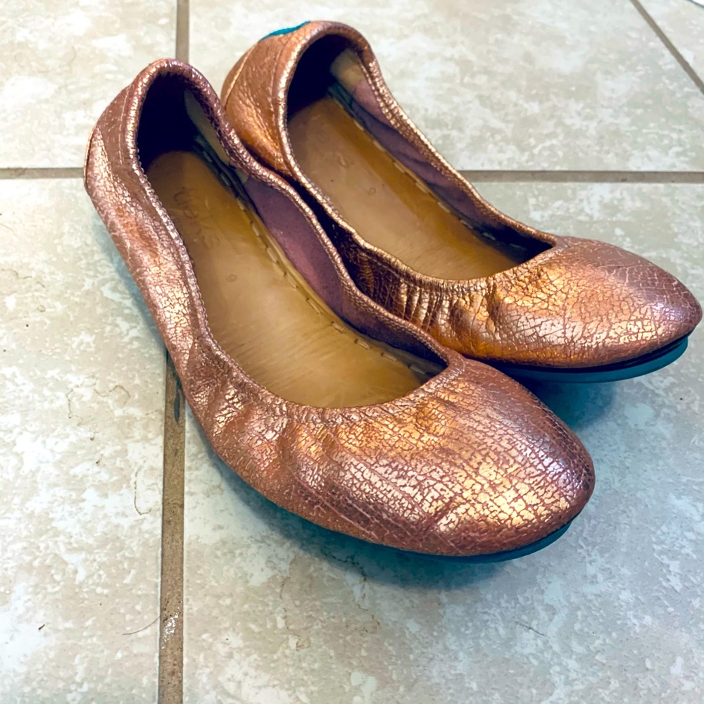 TIEKS size 9 Rose Gold EUC